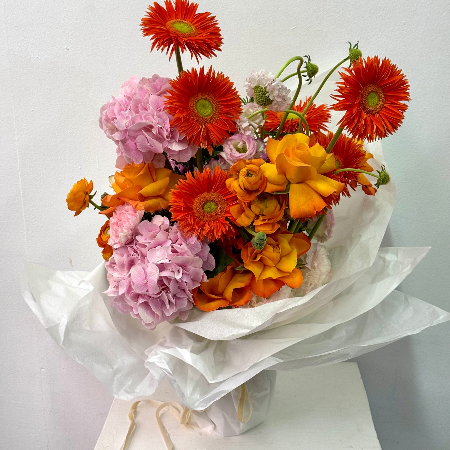 CONTEMPORARY VASE ARRANGEMENT