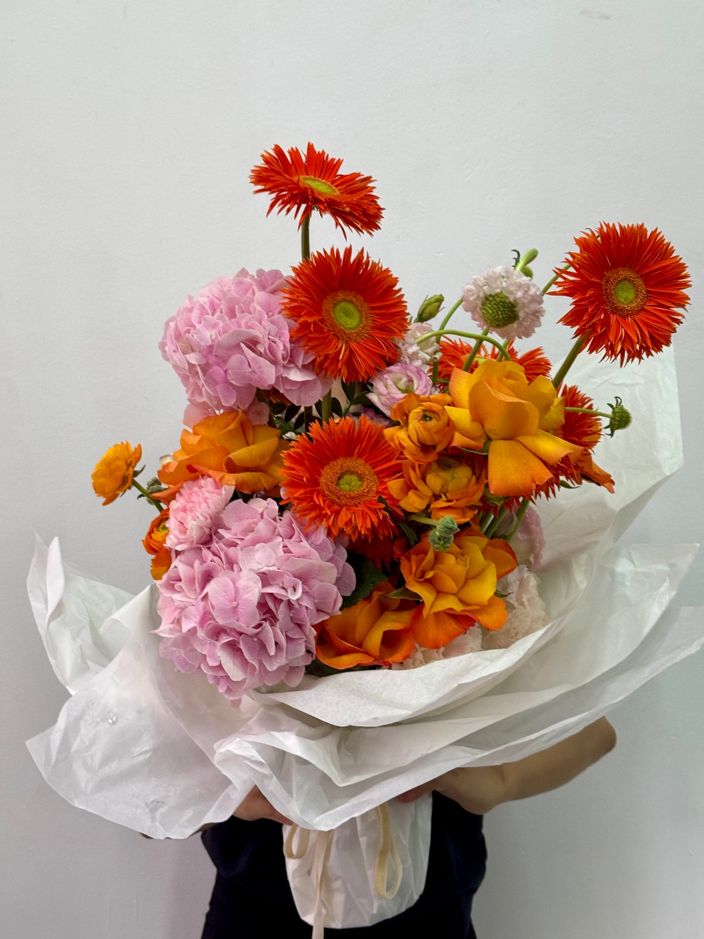 CONTEMPORARY VASE ARRANGEMENT