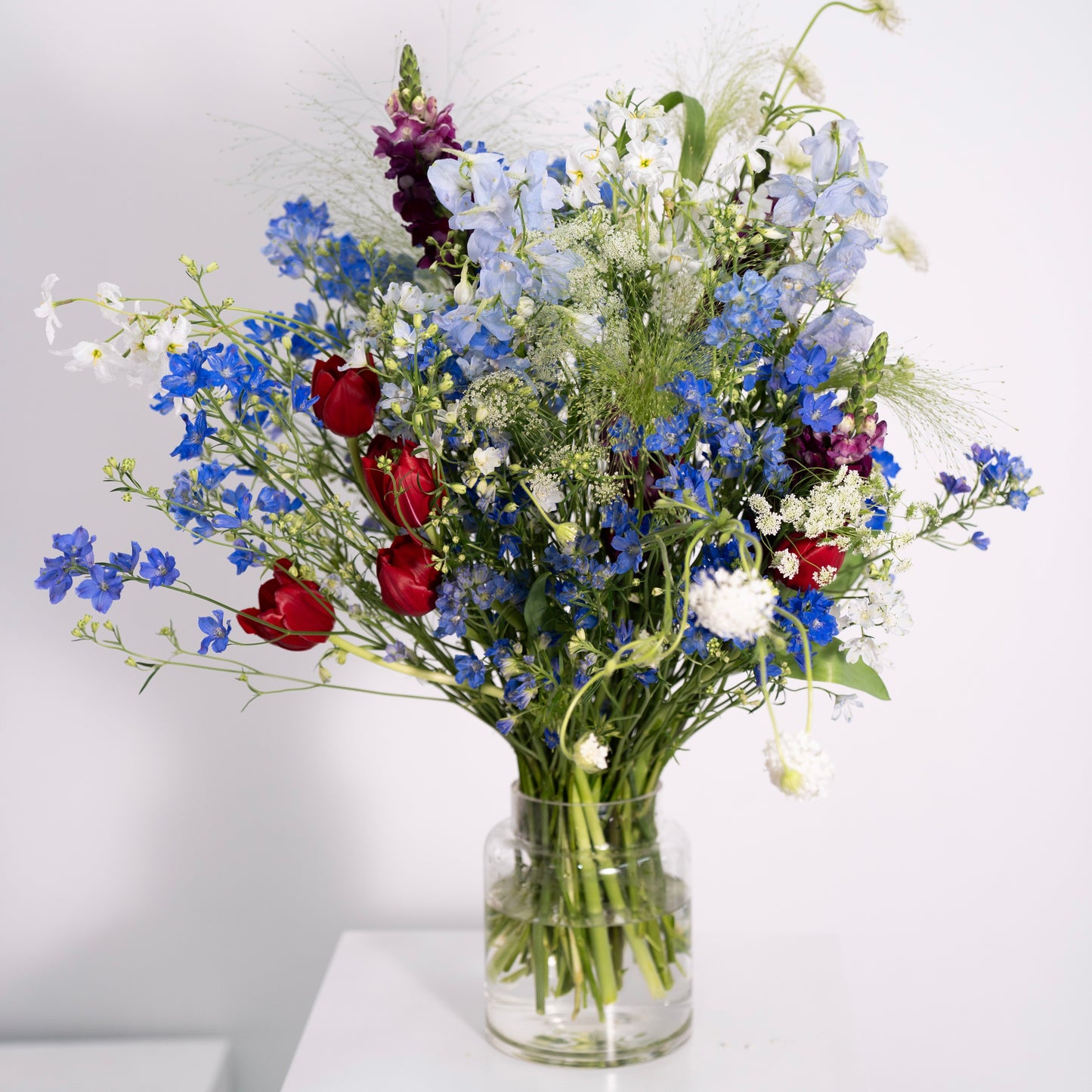 THE SHOWCASE EDIT VASE