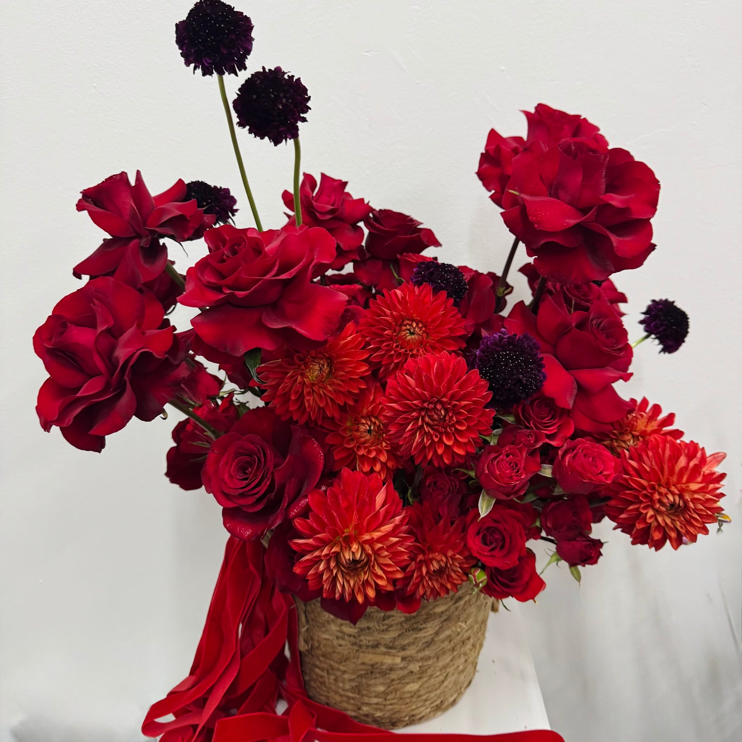 SIGNATURE ROSE BASKET