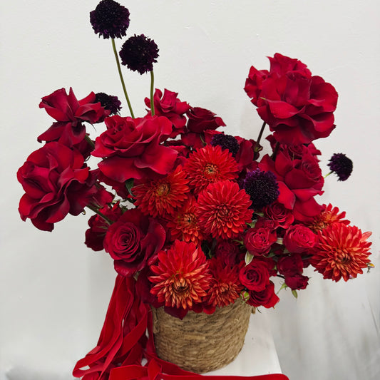 SIGNATURE ROSE BASKET